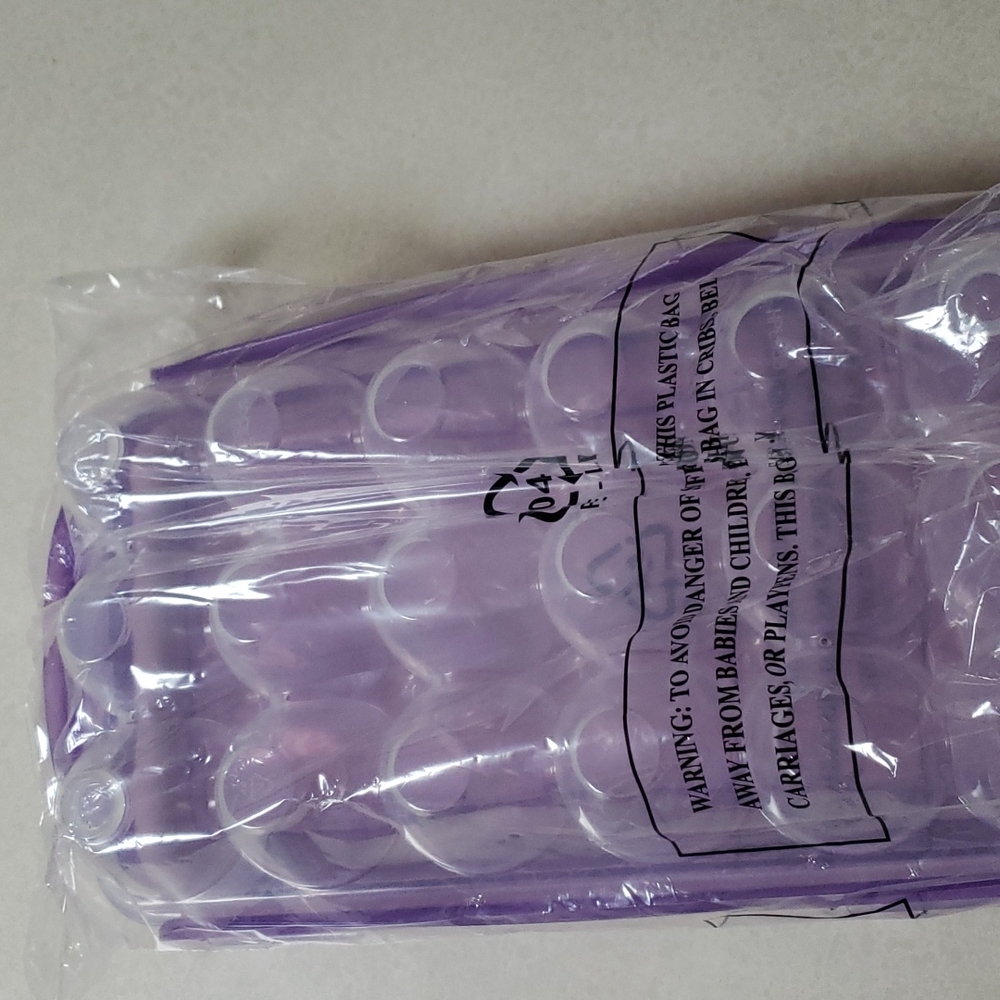 Egg container